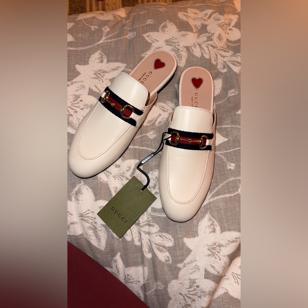 Authentic Gucci women’s Princeton leather slipper